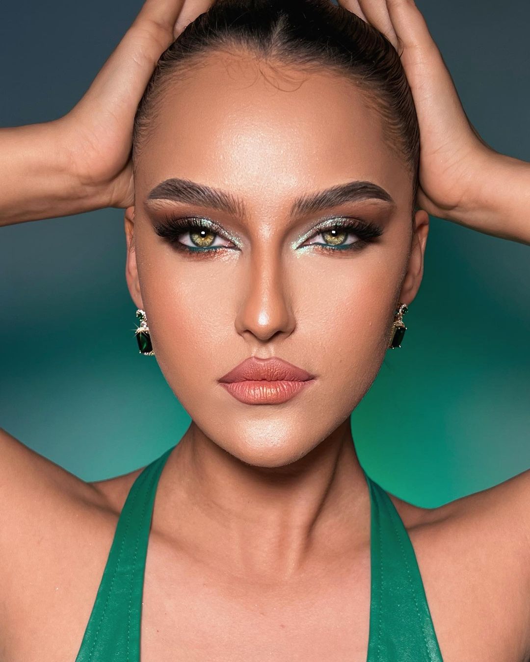Emerald Glitter Eye Makeup