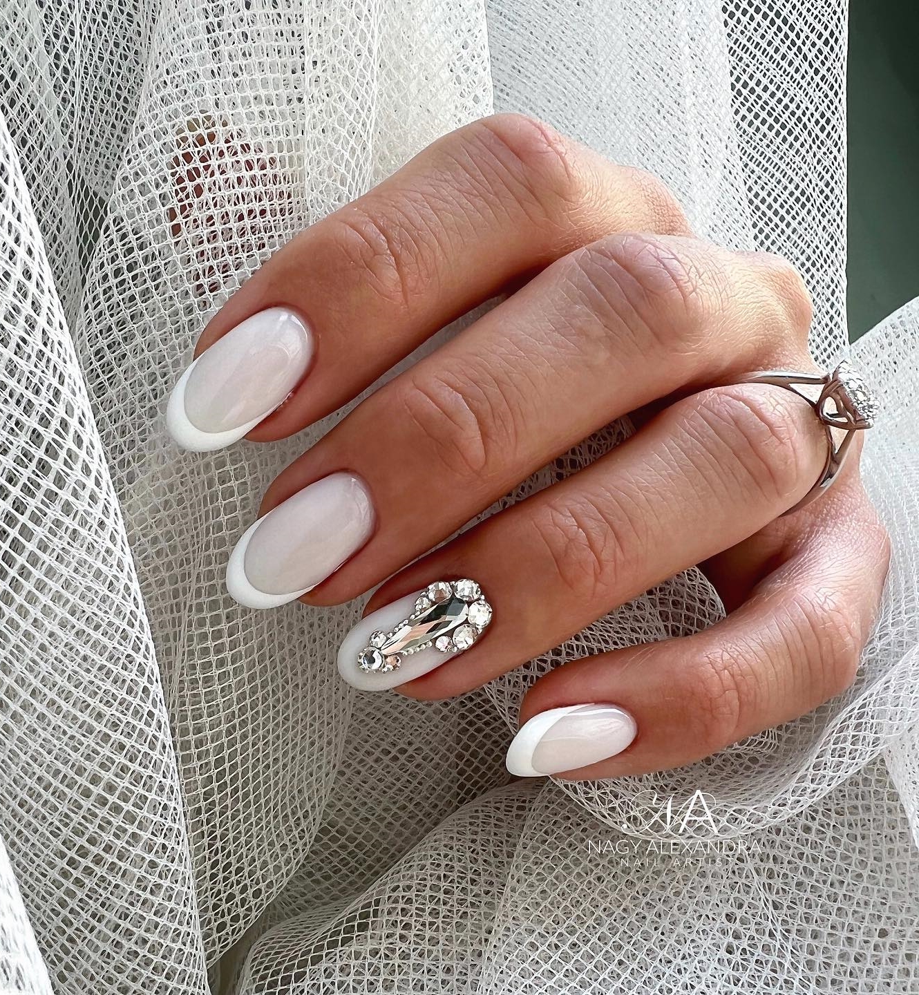 32 Elegant White Nail Designs for any Special Occasion - Hairstylery 32 Elegant White Nail Designs for any Special Occasion - Hairstylery
