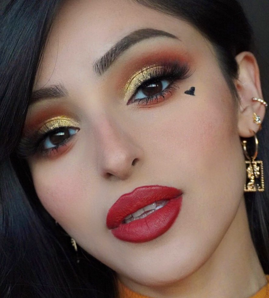 gold prom makeup look