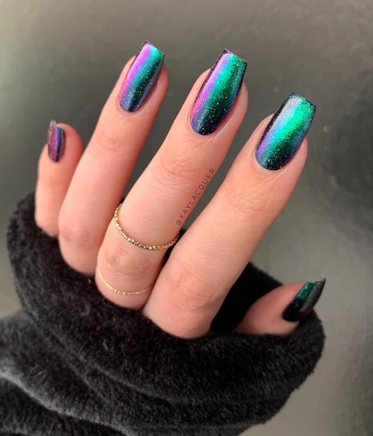 Square Glossy Pink-to-Green Nails