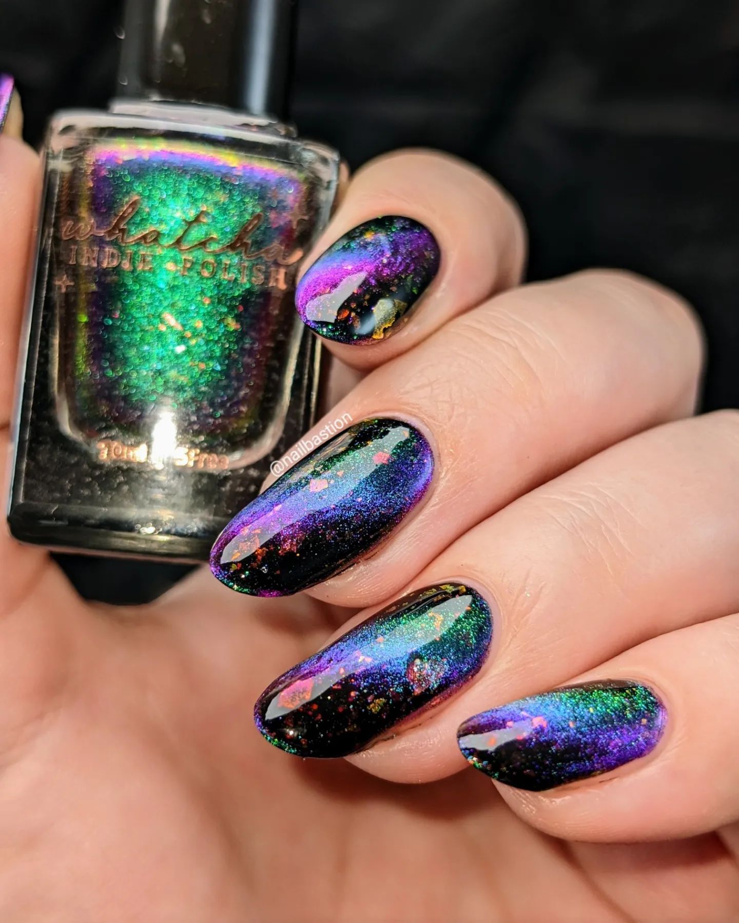 Round Multicolor Galaxy Nails 