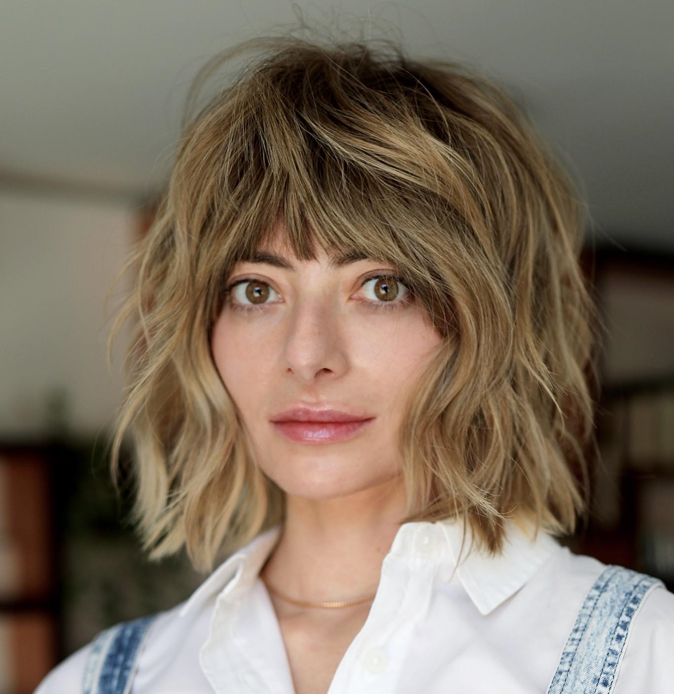 Layered Wavy Bob Cut with Thick Bang