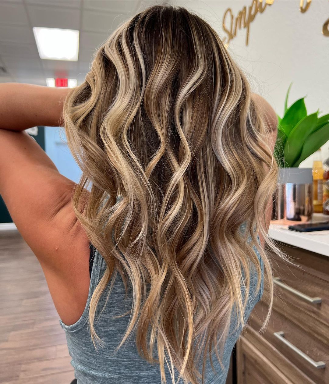 caramel highlights on blonde hair