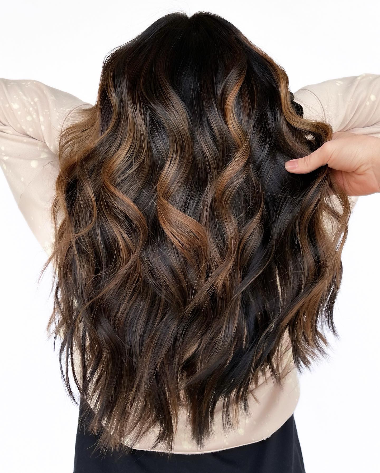 Highlights and Lowlights on Long Wavy Brown Hair
