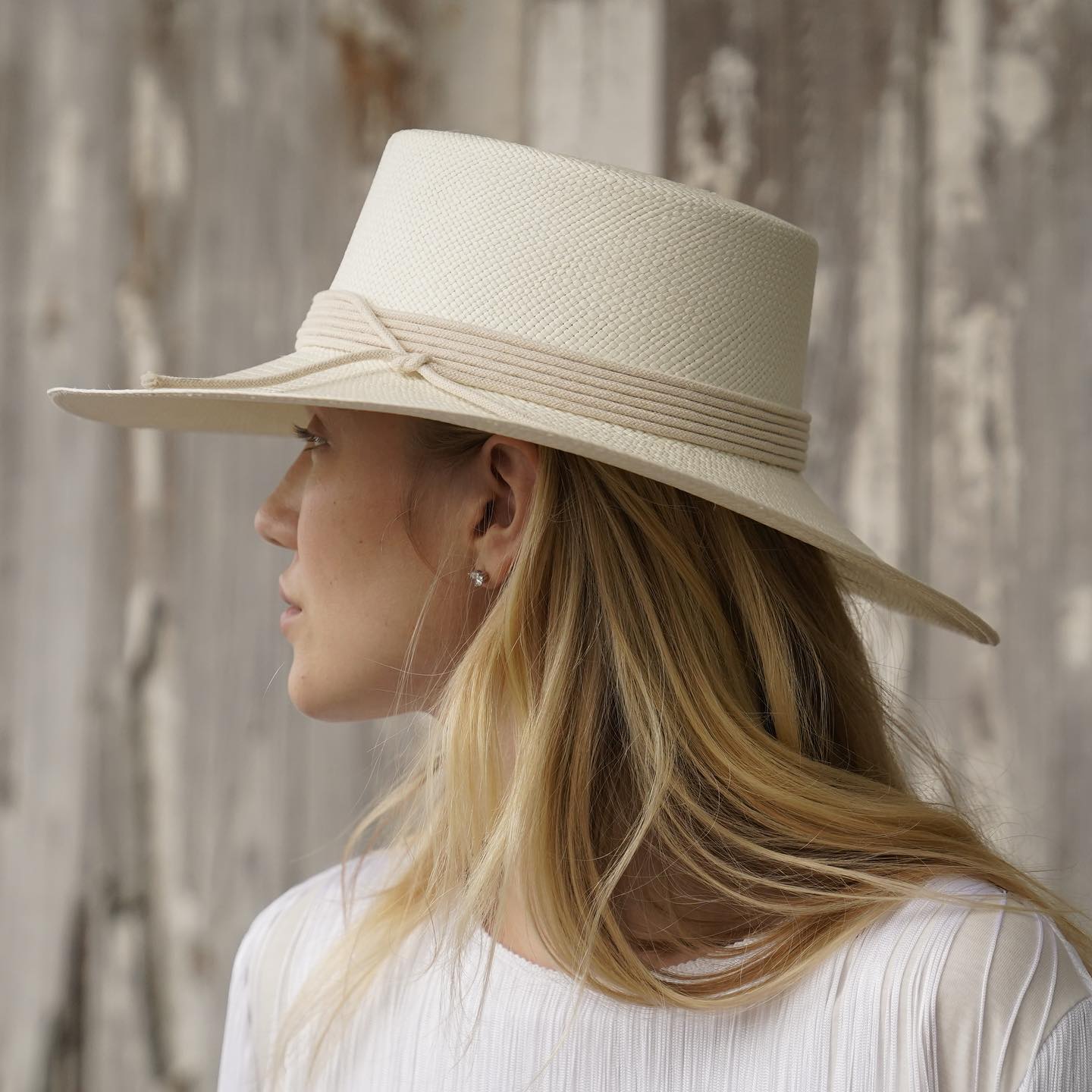 White Panama hat for Women with Wide Brim