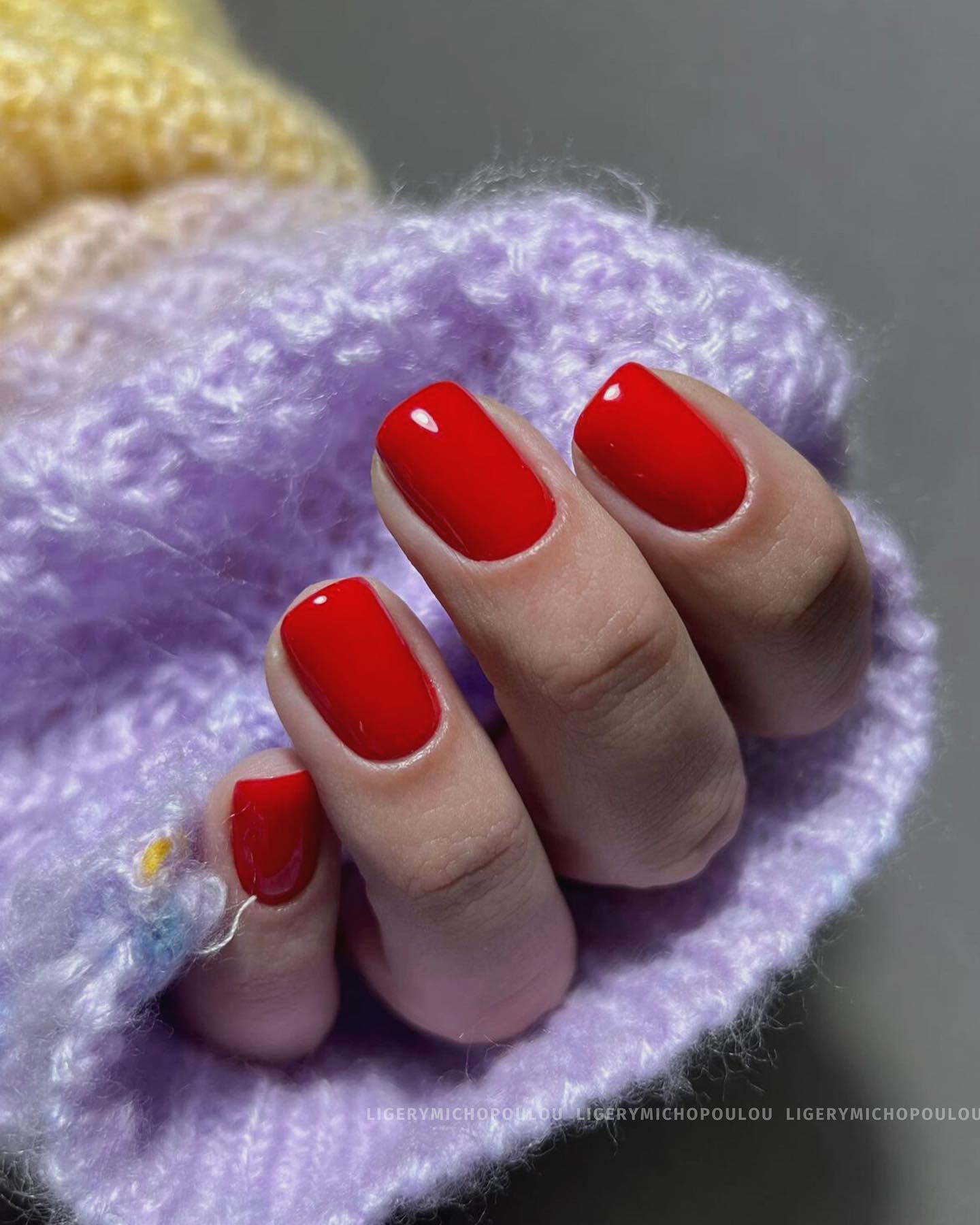 Short Classic Red Nails