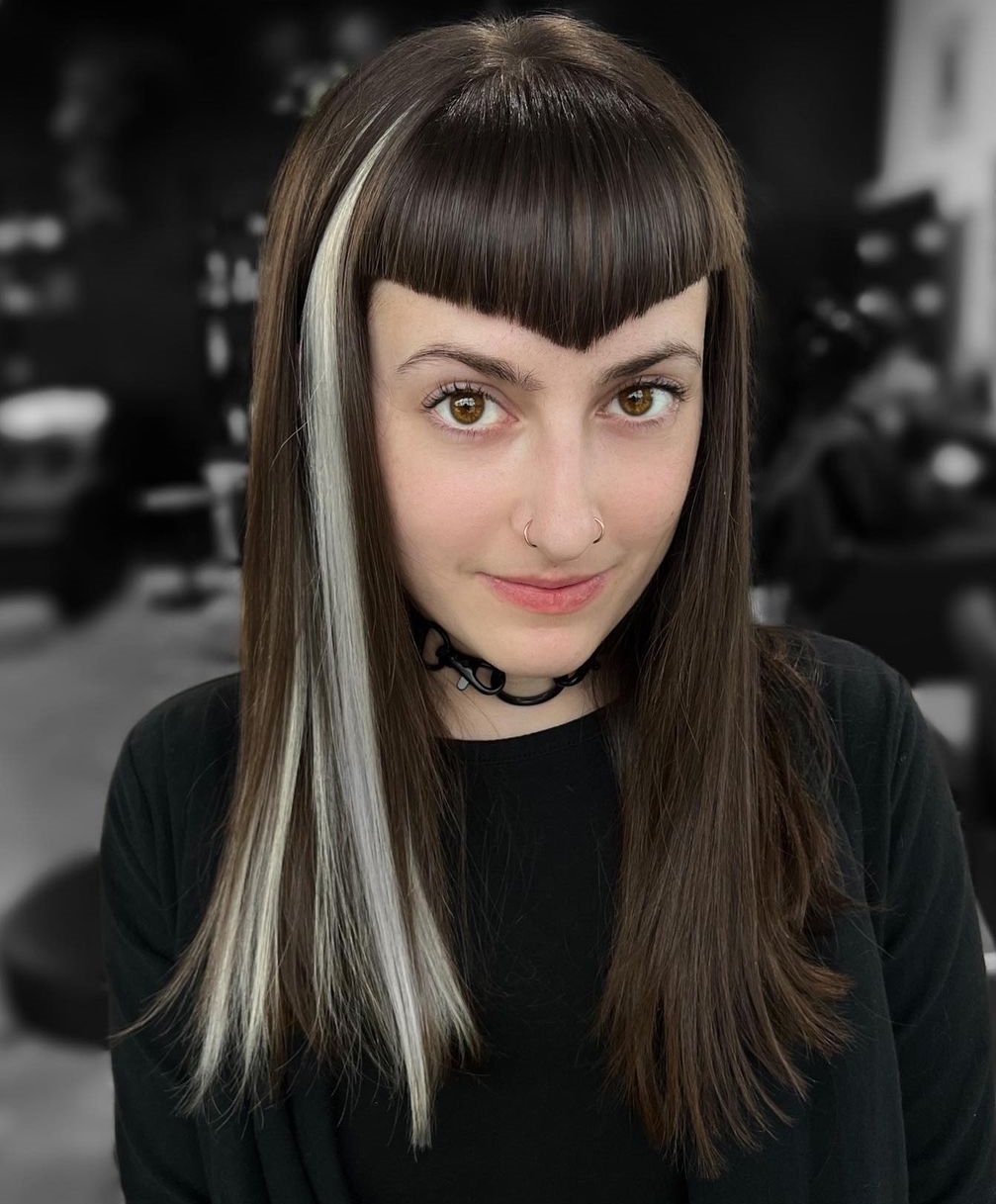 V Shaped Bang on Long Straight Hair with Money Piece