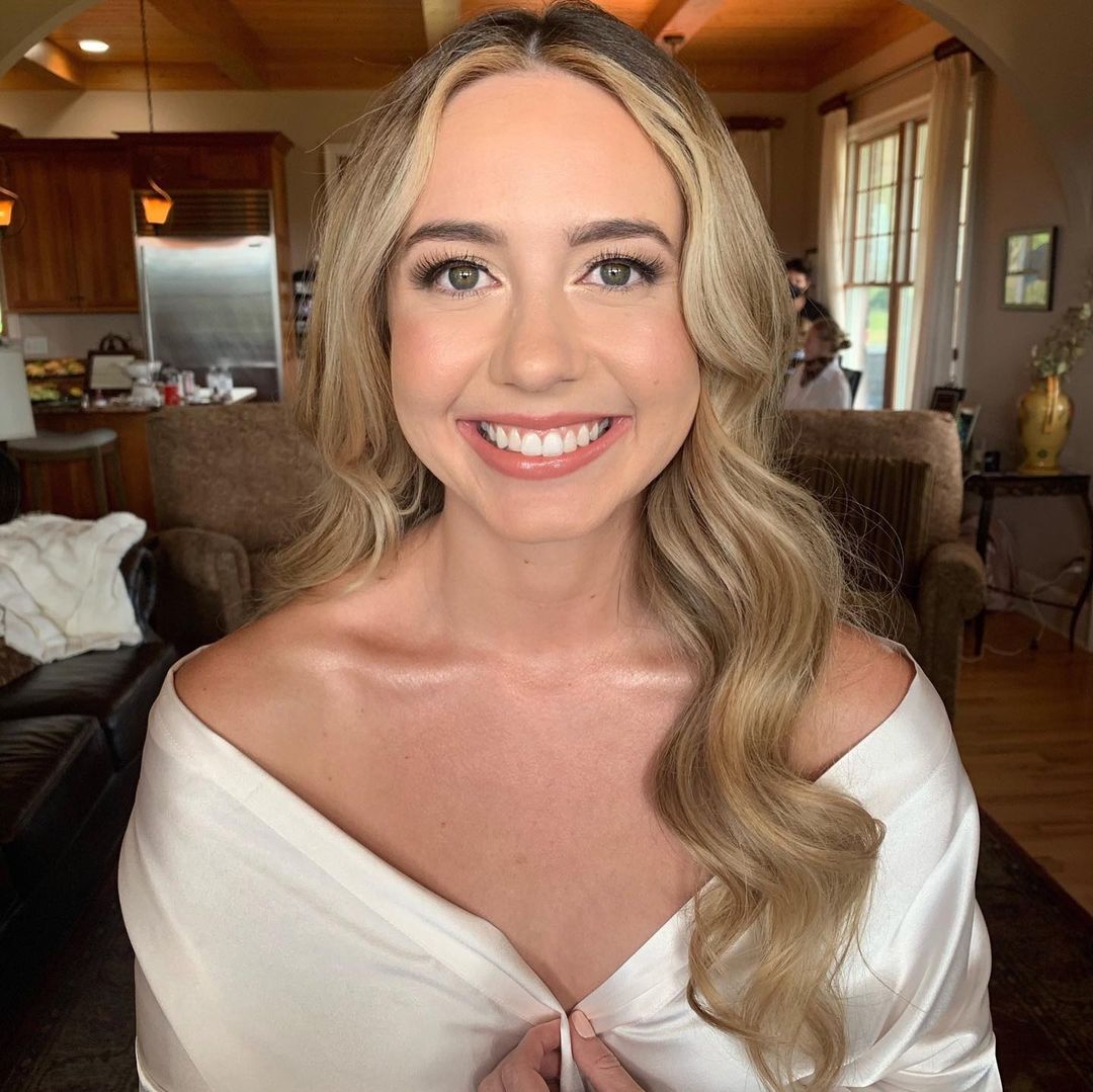 light makeup for wedding