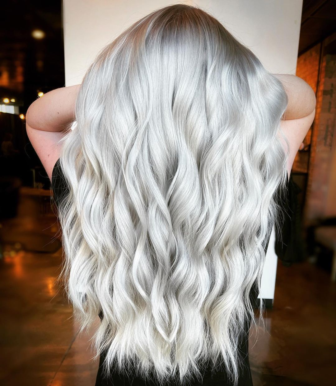 Long Wavy Silver Hair