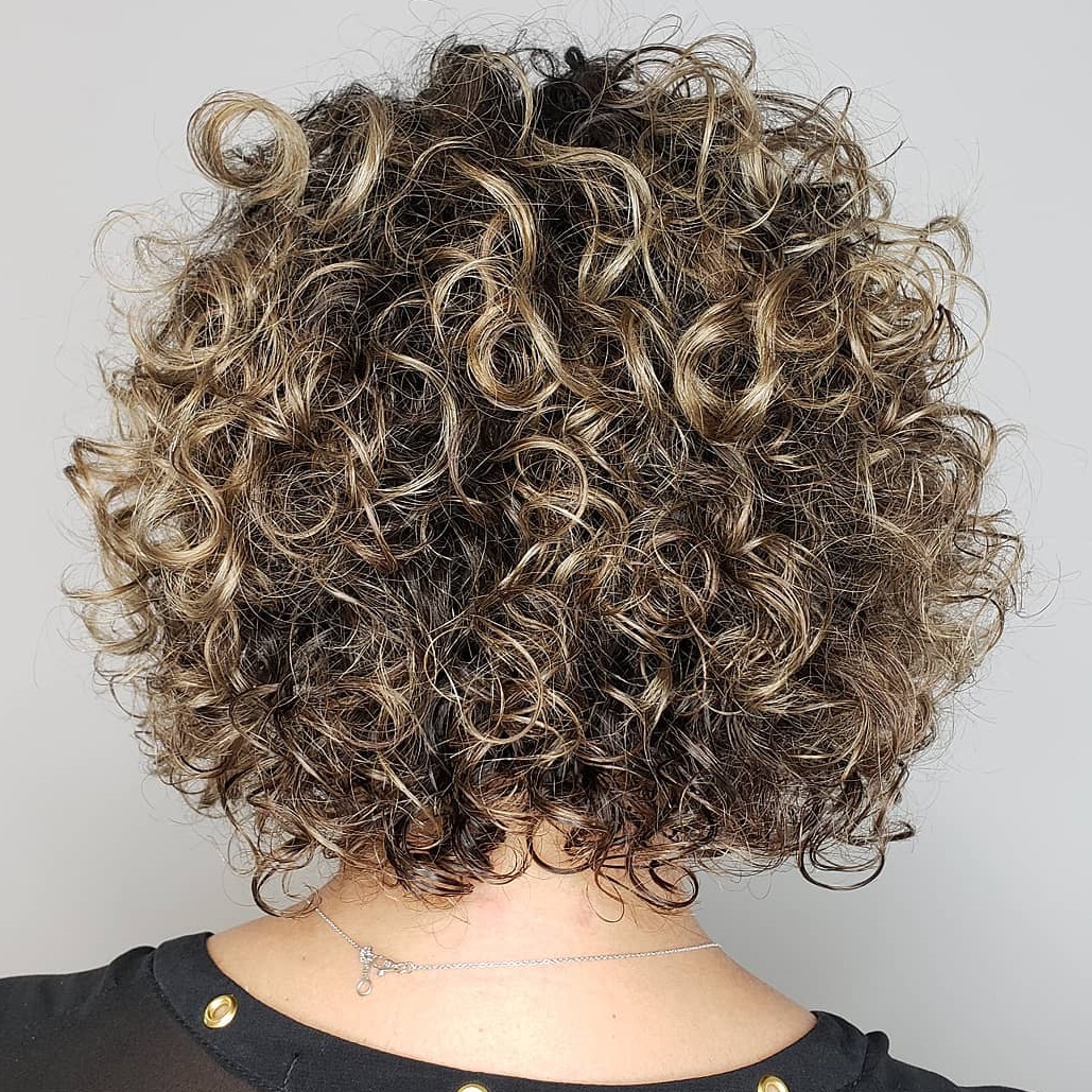 Curly Bronde Bob With Highlights