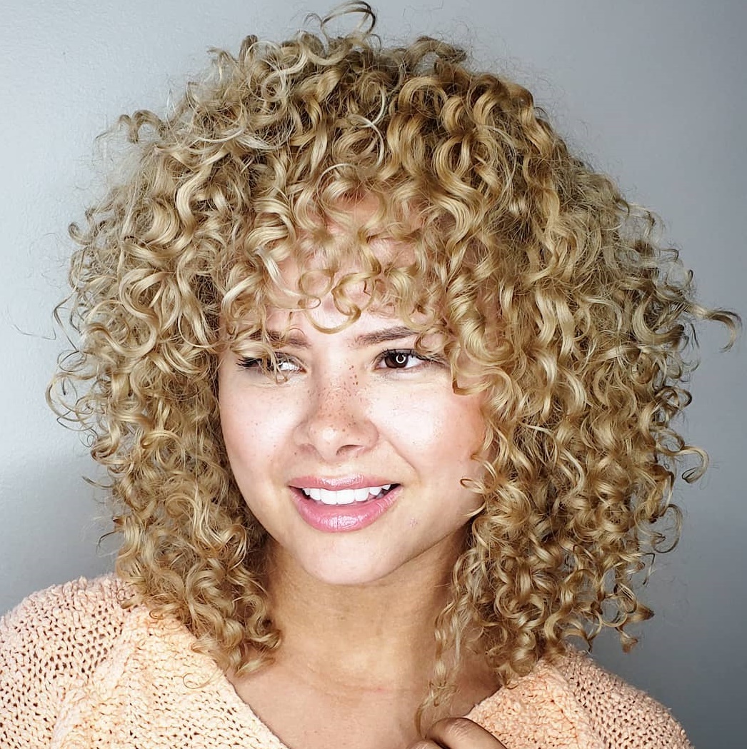 Blonde Layered Natural Hairstyle For Medium Hair