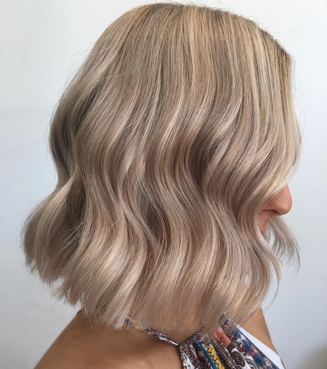 Cool Bronde Lob With Midshaft Wave