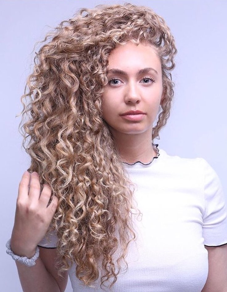 Long Blonde Curly Hairstyle
