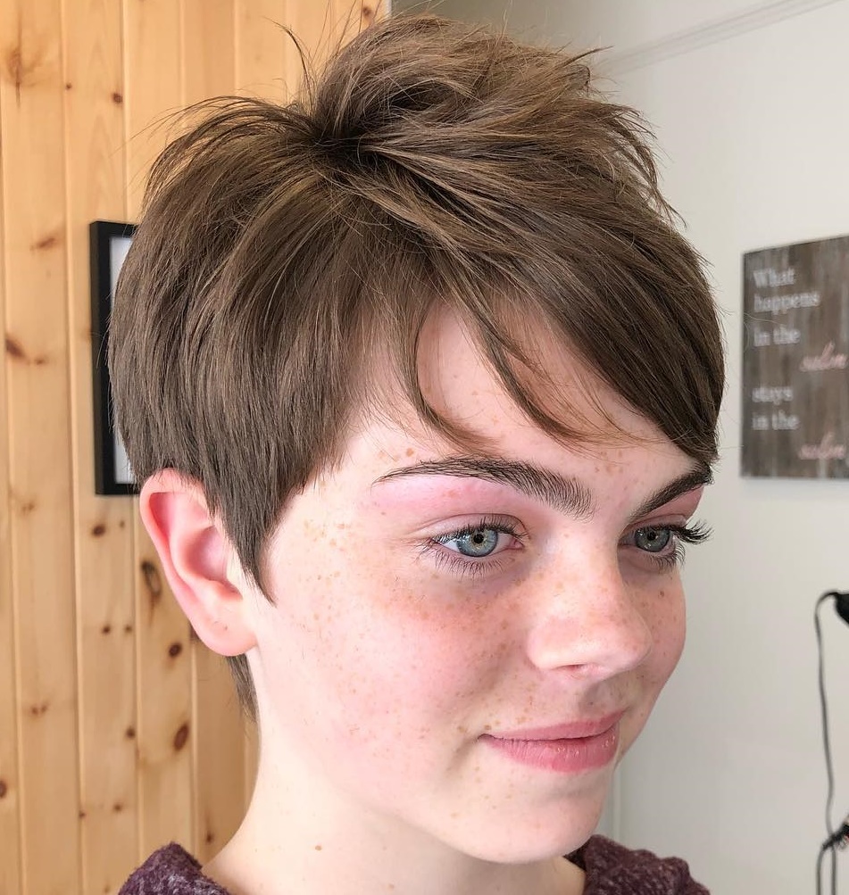 Short Pixie For A Round Face