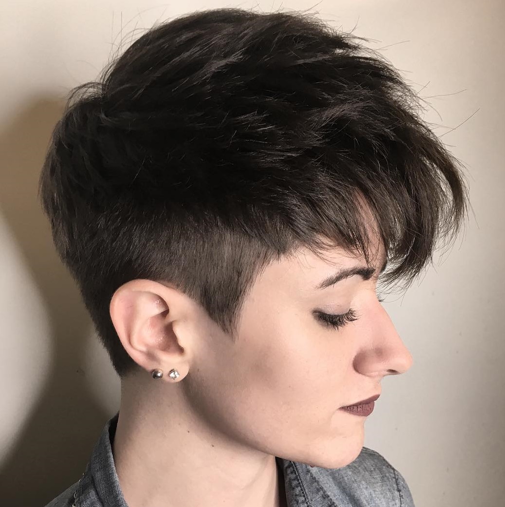 Women's Short Cut With Shaved Sides