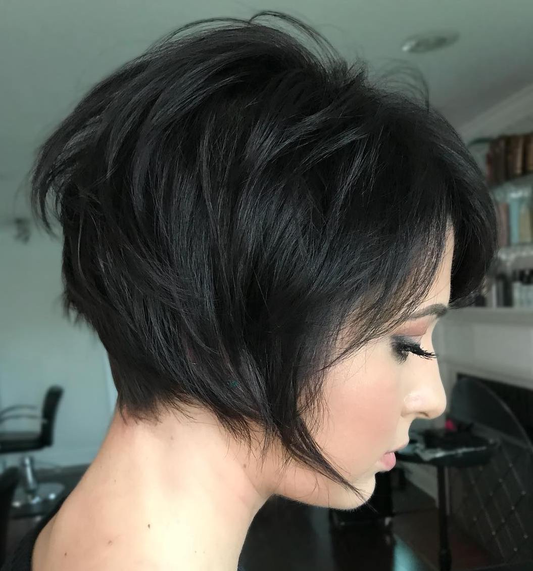 Short Hairstyles And Haircuts For Women To Shine In 2020