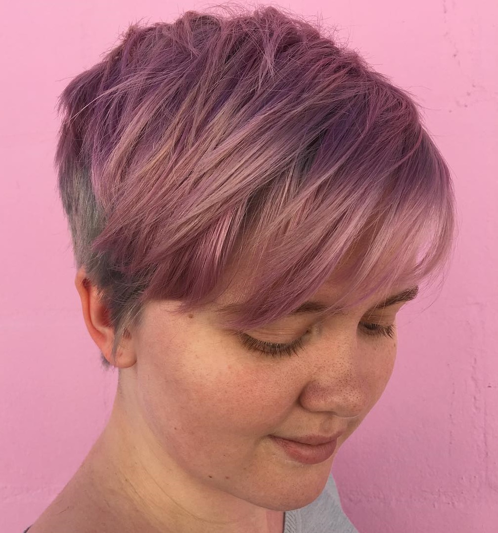 30 Short Hairstyles For Round Faces To Create Wow Effect In 2020