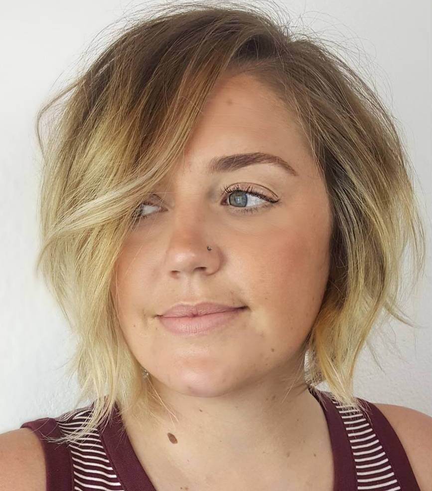 Messy Bleached Bob For Fine Hair