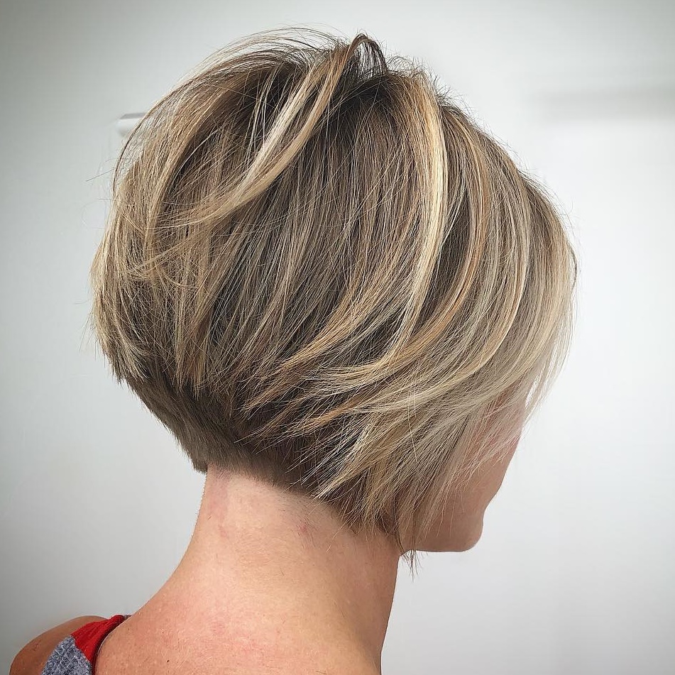 Short Stacked Bronde Bob