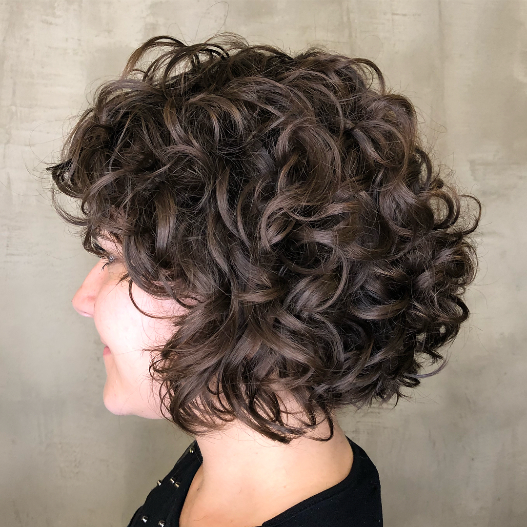 Style and compare Short Haircuts For Thick Hair  beauty  Sociomix