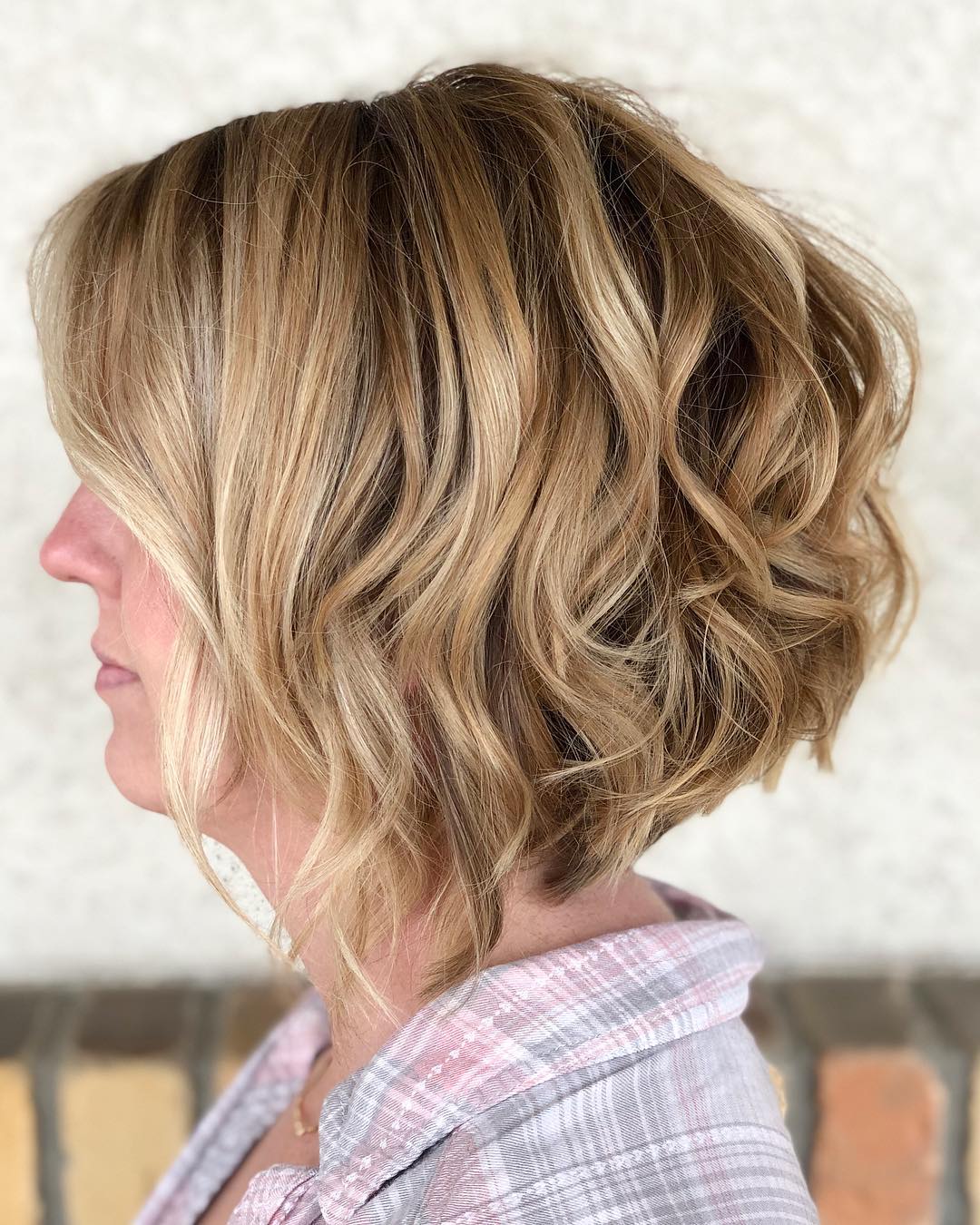 Inverted Bob For Wavy Hair