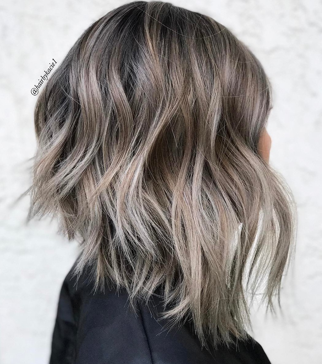 25 Fresh Medium Length Hairstyles for Thick Hair to Enjoy in 2022
