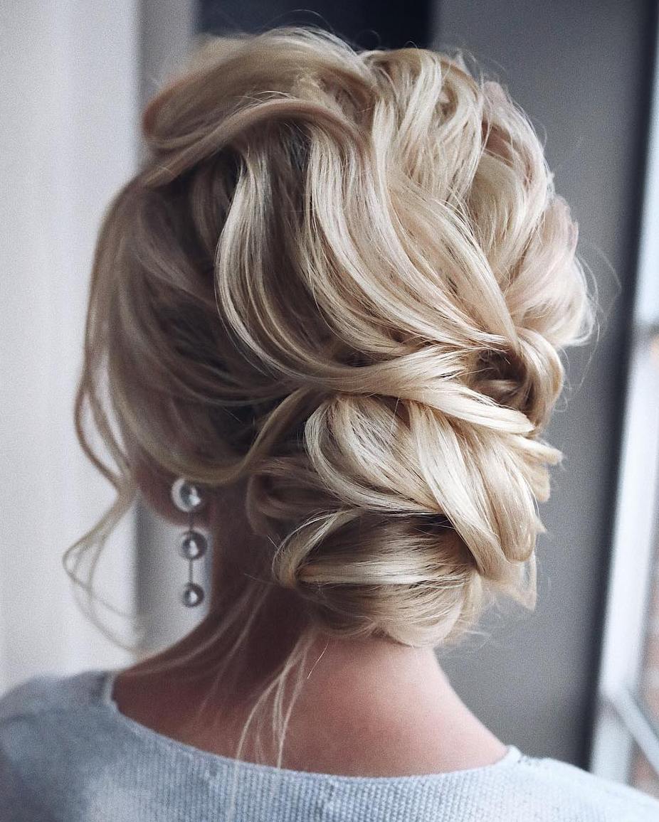 50 Lovely Updo Hairstyles That Are Trendy for 2022